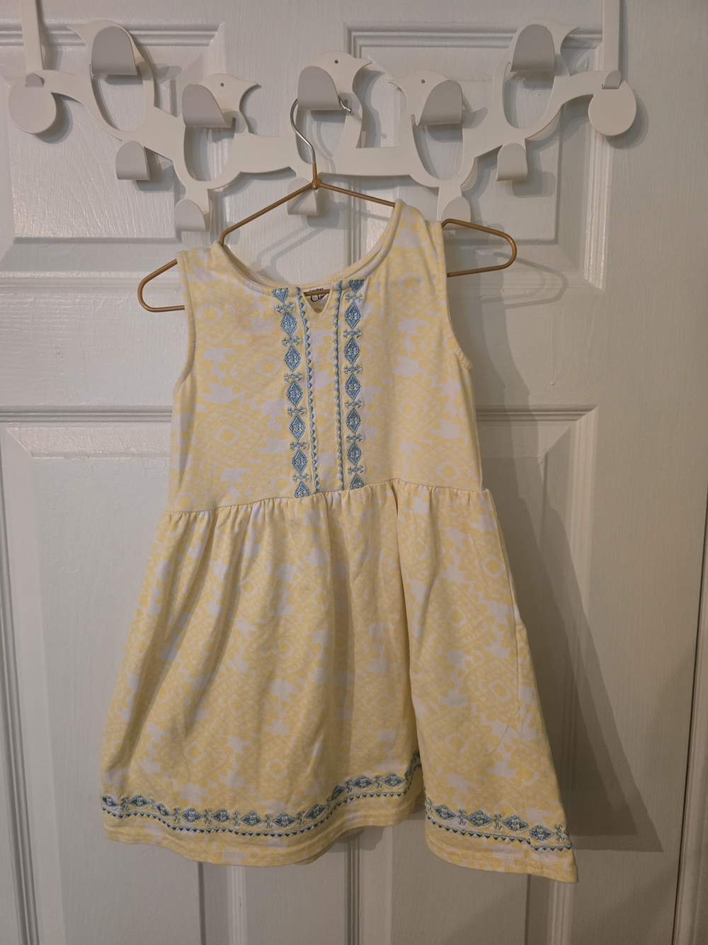 Girls' Yellow Sleeveless Embroidered Summer Dress